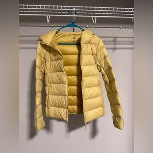 Uniqlo- WOMEN ULTRA LIGHT DOWN PARKA